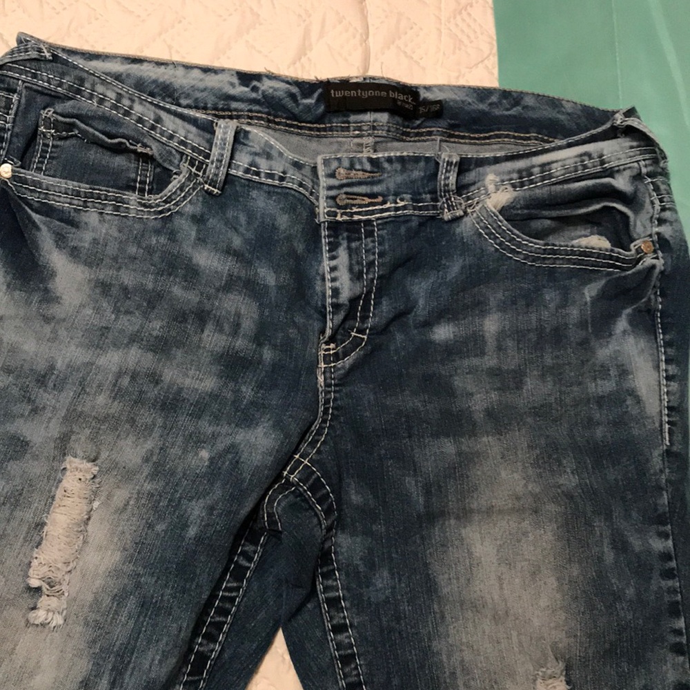 Super cute jeans! Fits great